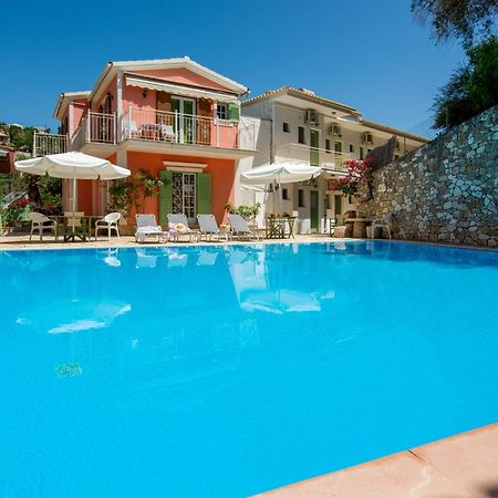 Soustas Apartments Longos  ภายนอก รูปภาพ