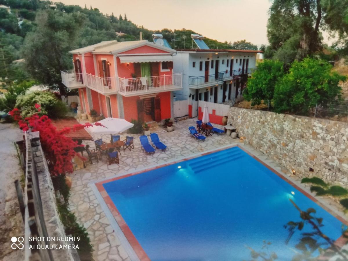 Soustas Apartments Longos  ภายนอก รูปภาพ
