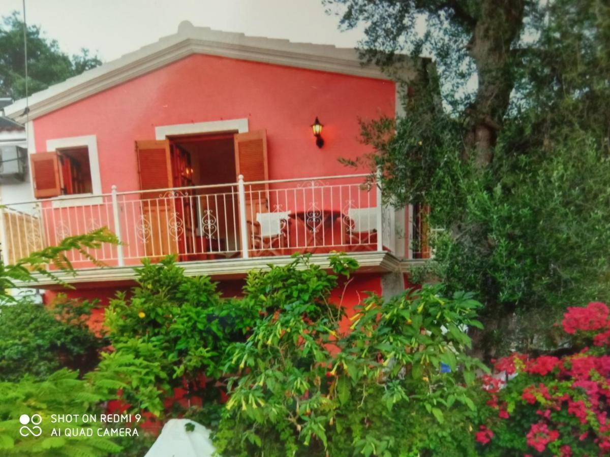 Soustas Apartments Longos  ภายนอก รูปภาพ