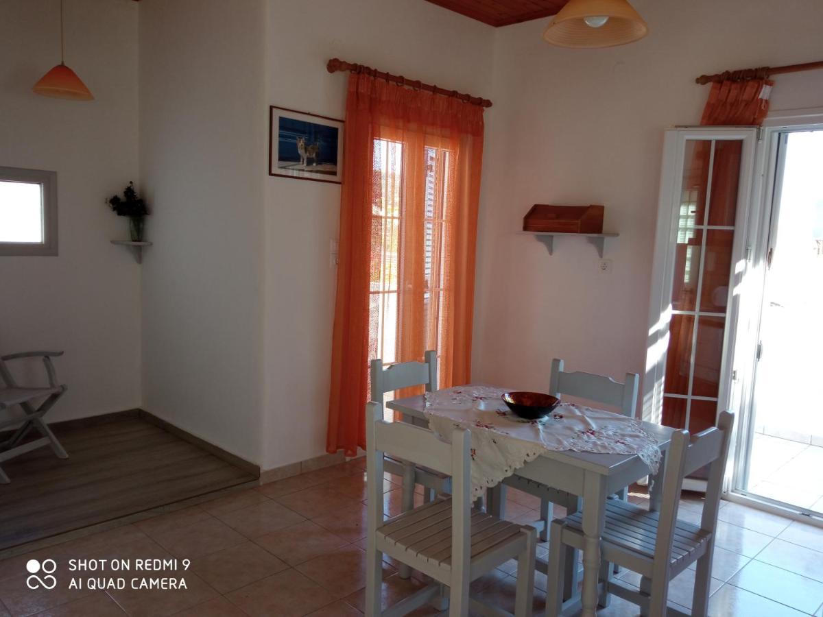 Soustas Apartments Longos  ภายนอก รูปภาพ