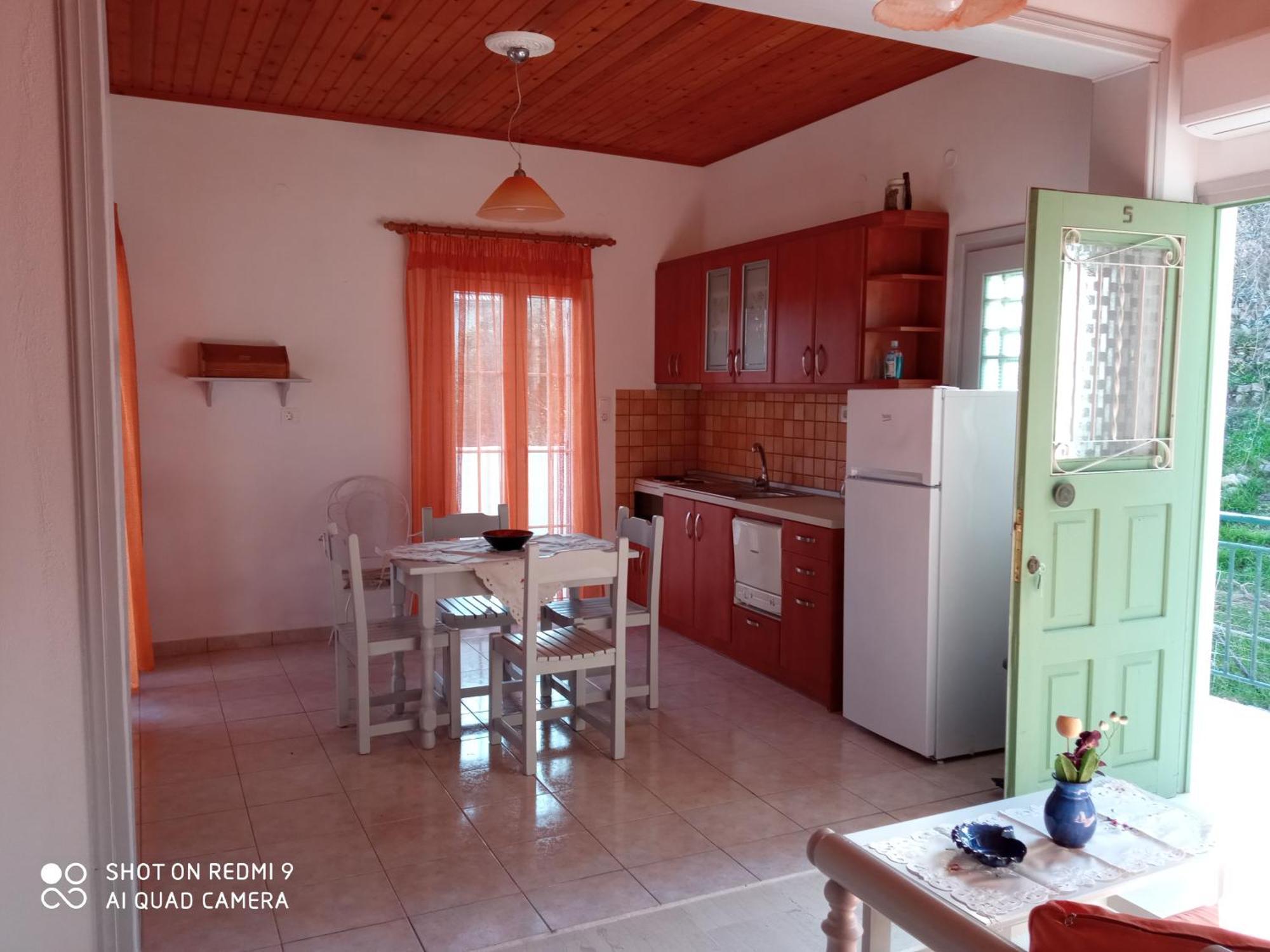 Soustas Apartments Longos  ภายนอก รูปภาพ